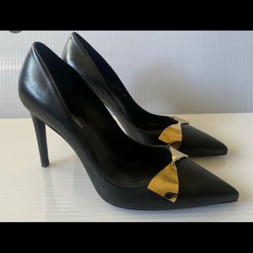 Authentic Stuart Weitzman metal bow pump in black